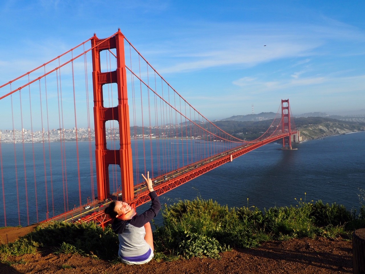 Los programas de Work and Travel te permiten vivir estas experiencias y muchas más, combinando trabajo remunerado con viajes y aventuras inigualables.